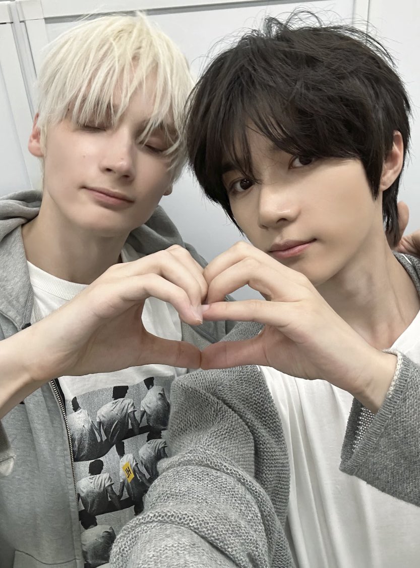 hourlykkyuningz's tweet photo. beomkai selcas 🤍 https://t.co/O4OnZp7zjK