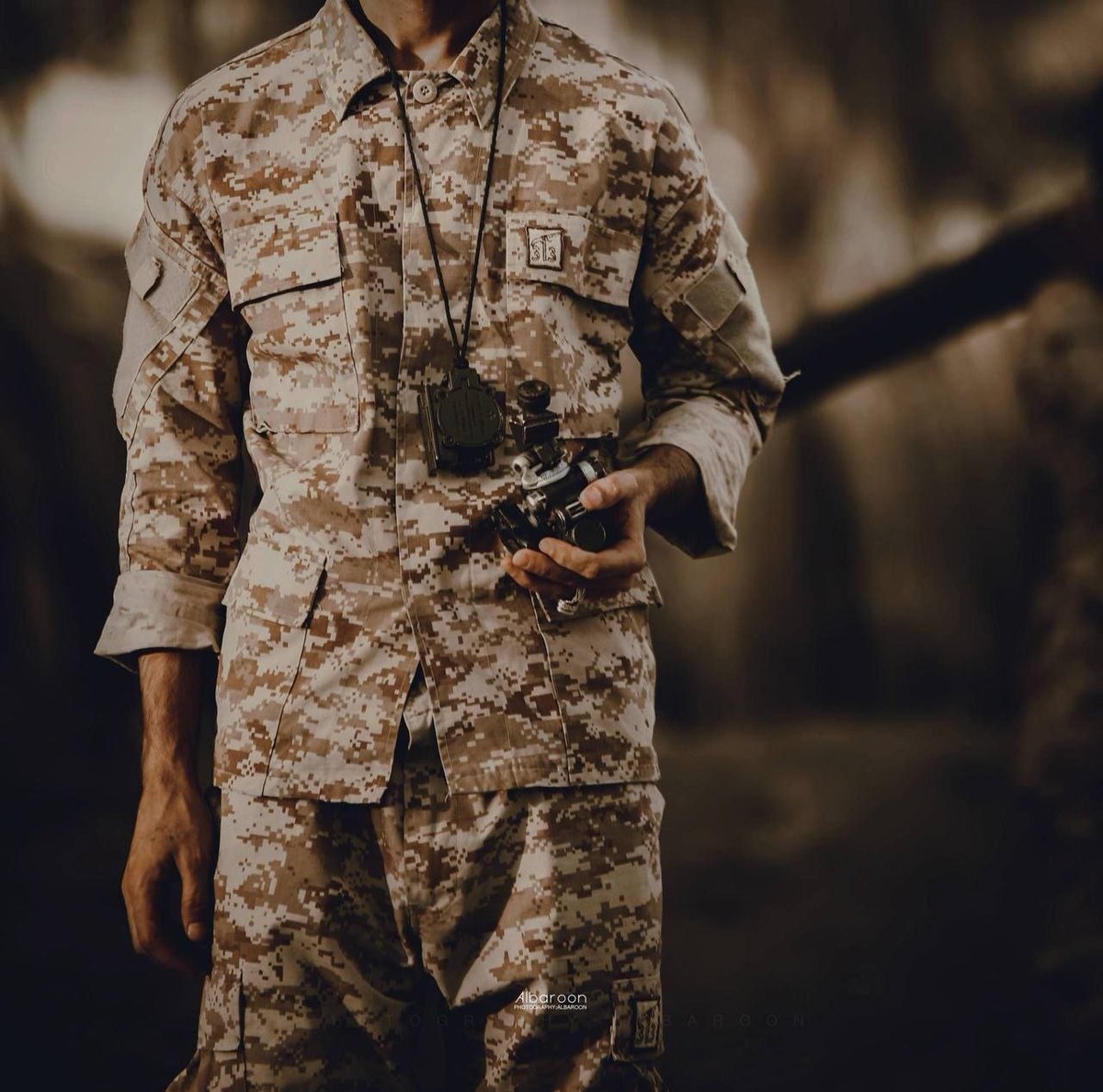 vkUFUSVvS9Hr3KX's tweet photo. أيدينا على الزناد وقلوبنا مفعمة باليقين رهن الإشارة دائماً وابداً.

#رسالة_اهل_الثبات https://t.co/SXKi0eHLAF