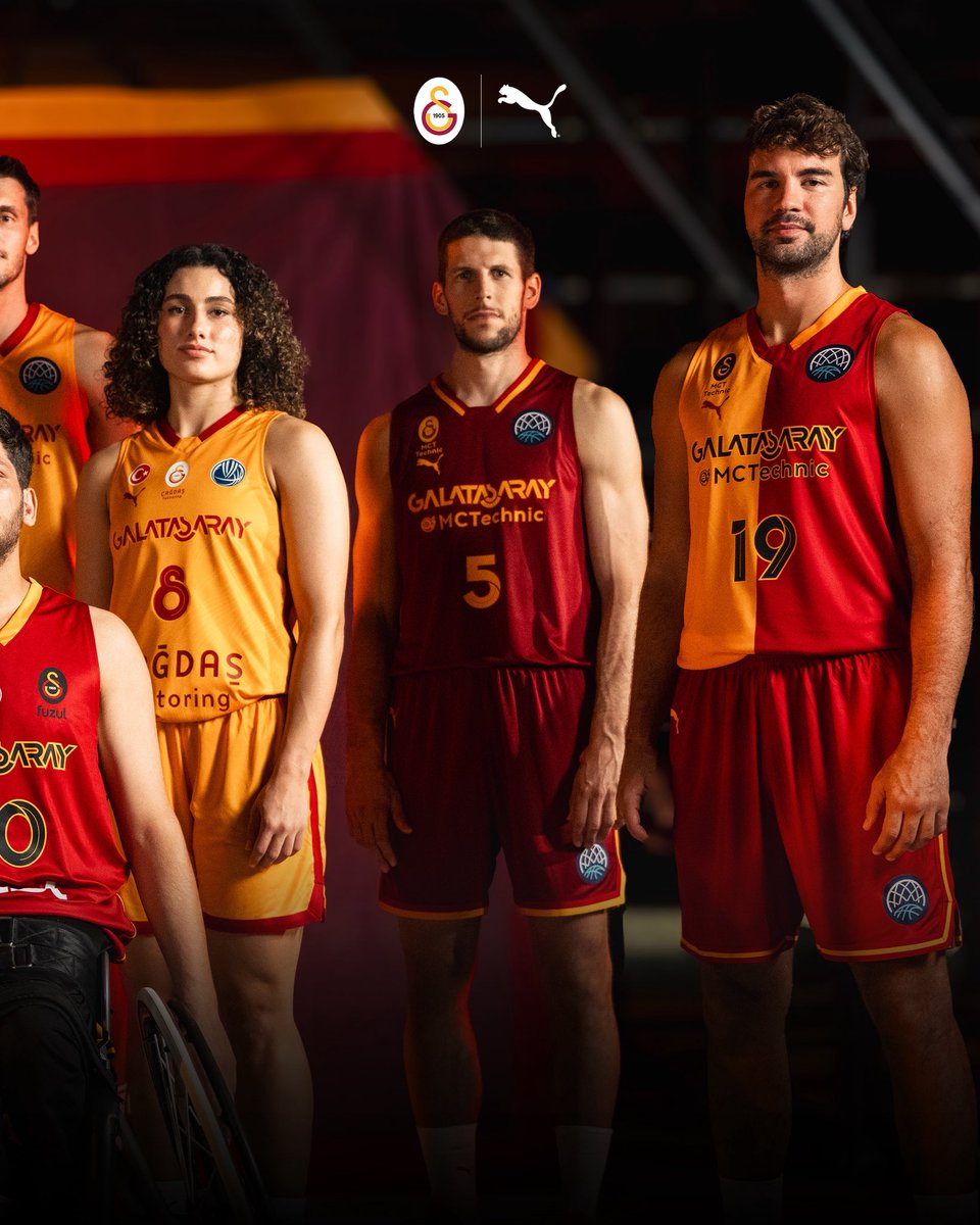 GSStore's tweet photo. Aynı tutku, aynı mücadele, yeni zırh. 🏀🦁                                                                                                                                                                                     

Galatasaray Kadın ve Erkek Basketbol Takımlarımızın 2026/2027 PUMA yeni sezon formaları şimdi GSStore'da! 🙌

Sahada son saniyeye kadar, son nefese kadar:  #FightLikeLion #AslanGibiSavaş

Yeni sezon basketbol formanı almak için tıkla👇

📲https://t.co/5vwGdLRzw6