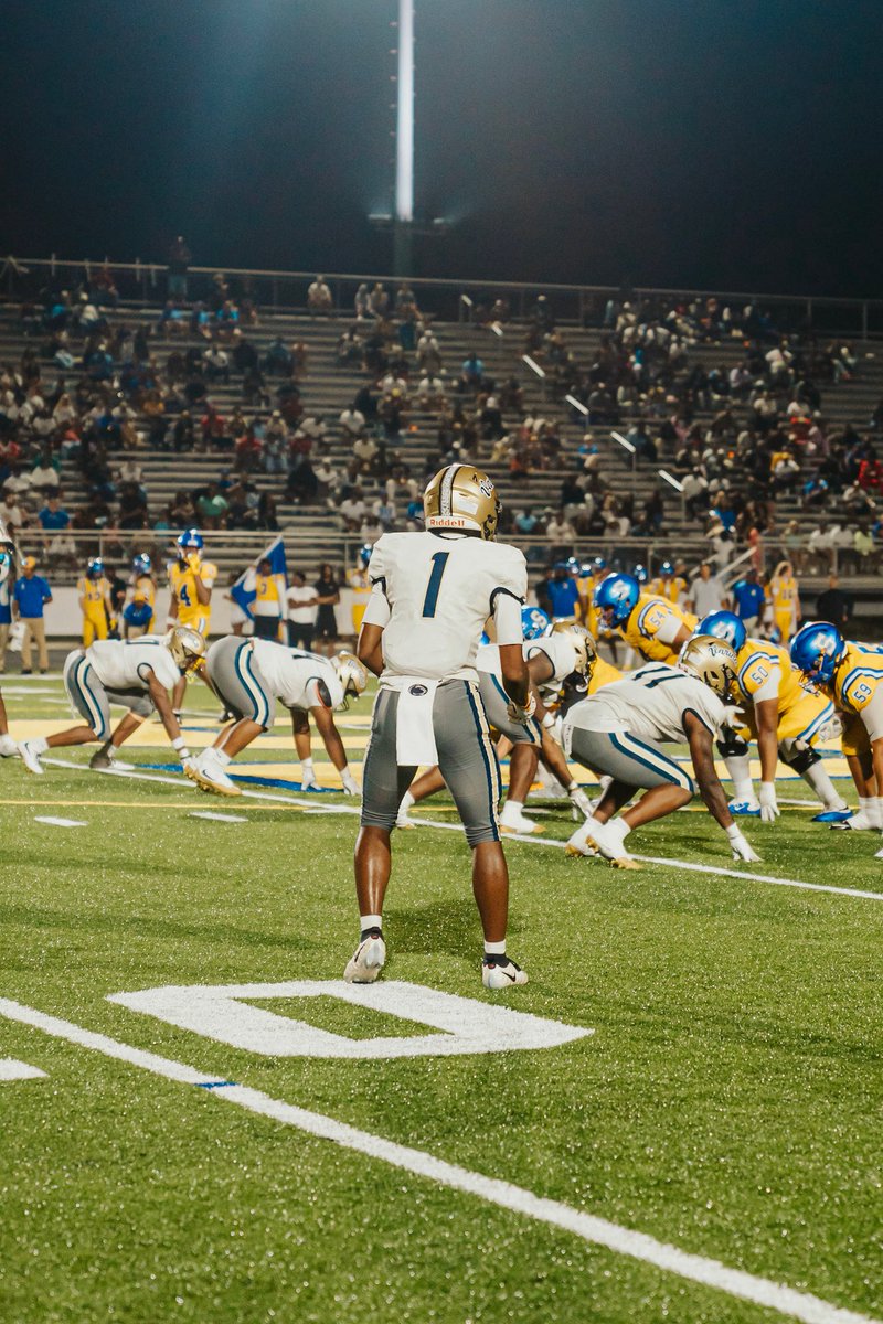 _CoachDB's tweet photo. Another week full of opportunities @BoisseauZion how many ways can you positively impact the team!! Prove it 🫡 https://t.co/594CB2sVMv