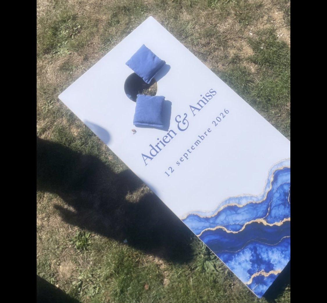wassim2tv's tweet photo. La marie à Aqababe cadeau 💋 Xoxo https://t.co/IEjYEKJ3th