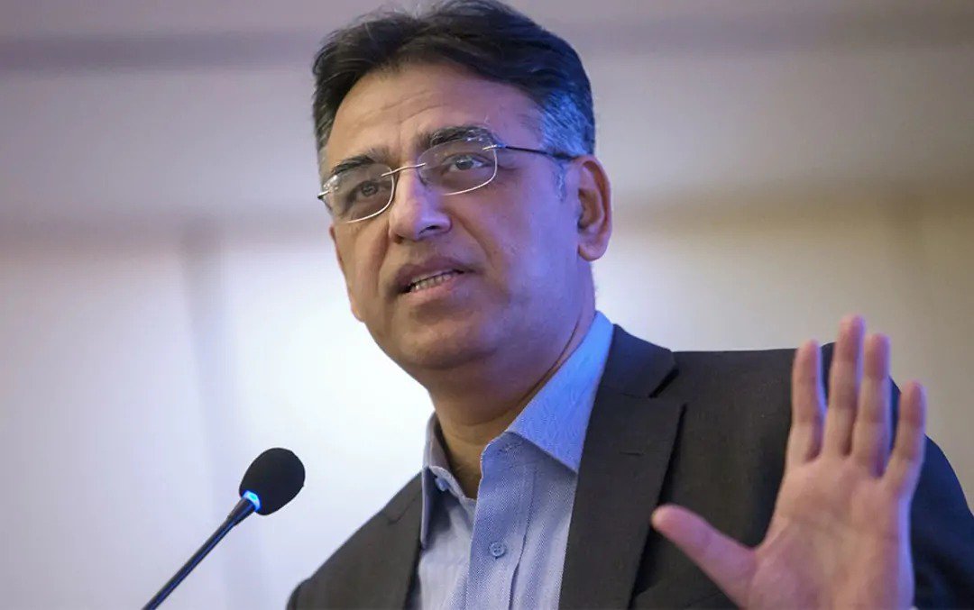 FAMBPAK's tweet photo. Former Federal Finance Minister Asad Umar welcomed the State Bank decision to maintain the policy rate at 11.50% calling it a positive move for the economy. 
#PolicyRate https://t.co/kB1GAgWcu1