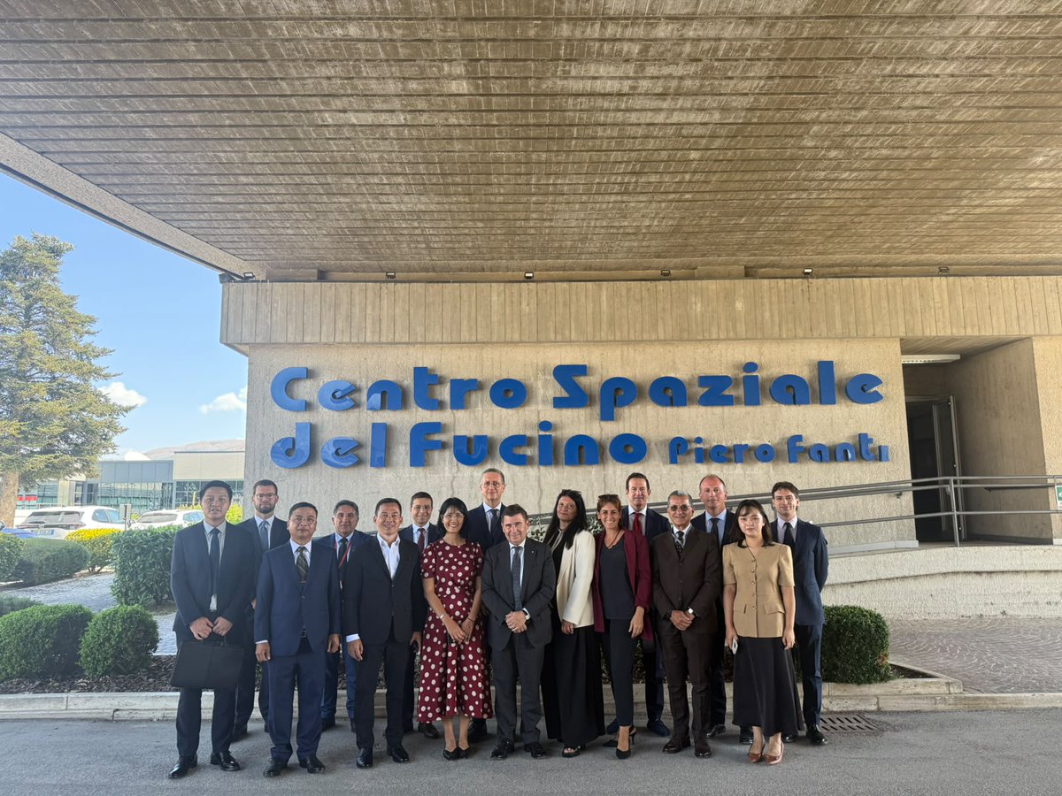 LDO_Space's tweet photo. We had the honour of welcoming a Vietnamese delegation headed by the Ambassador of the Socialist Republic of Vietnam to Italy, H.E. Nguyen Phuong Anh and the Defence Attaché Senior Colonel Doan Ngoc Nguyen, to @Telespazio’s Fucino Space Centre, one of the world’s leading satellite operations centres and a key hub for satellite in-orbit control, space mission operations, telecommunications, television and multimedia services.

The Ambassador was received by @massimoc_square, Managing Director of #LeonardoSpace, together with representatives from #Leonardo, Telespazio and @Thales_Alenia_S  Italy.

As a tangible expression of the Leonardo Group’s capabilities and expertise in Space, the Fucino Space Centre provided the setting to reaffirm Leonardo’s commitment to advancing innovation and delivering Space solutions worldwide.

The visit offered an opportunity to discuss the increasingly strategic role of Space in enabling innovation, connectivity, security, defence and economic development, while following up the areas of cooperation between the two countries to create value for institutions, citizens and future generations by using advanced Space technologies and technical cooperation.
