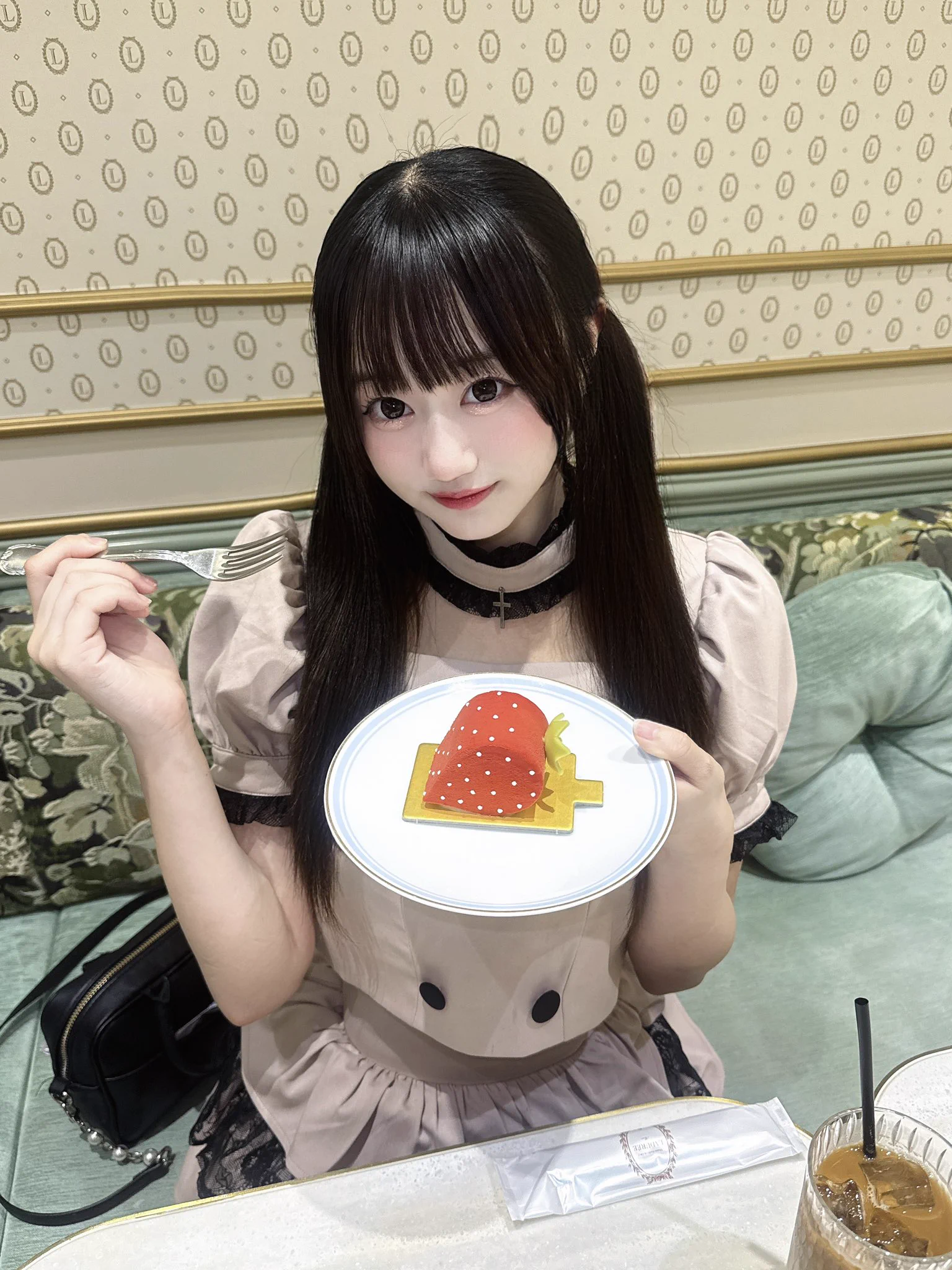 佐藤りりな ネコプラpixx. (@ririnaNECOPLA) / X
