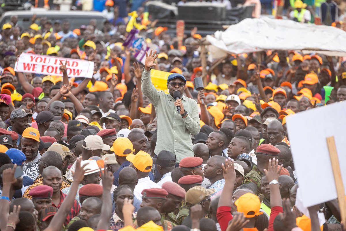 ray_omollo's tweet photo. The President commissioned the Lake Victoria Water and Sanitation Project, expanding access to reliable water and improved sanitation while creating opportunities for local enterprise; launched the 12-kilometre Rabuor–Chiga Road in Nyando, opening up markets, easing transport and strengthening connectivity; and inspected the Mamboleo–Kipsitet Road and Chemelil–Muhoroni Junction Road, key links expected to improve mobility, trade and access to services across the region.