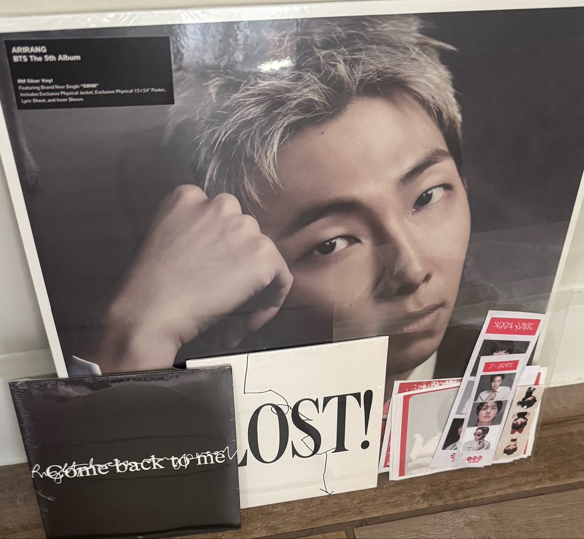Angelina_BTS_V's tweet photo. Namjoon Birthday GA 💜
Arirang Vinyl- RM target edition 
(USA only)
Ends Sept 18
Includes singles &amp; freebies 

To enter: 
💜 follow @Angelina_BTS_V 
💜 like &amp; rt post
💜 must have a U.S. address to participate https://t.co/Ch0vq3qEQq