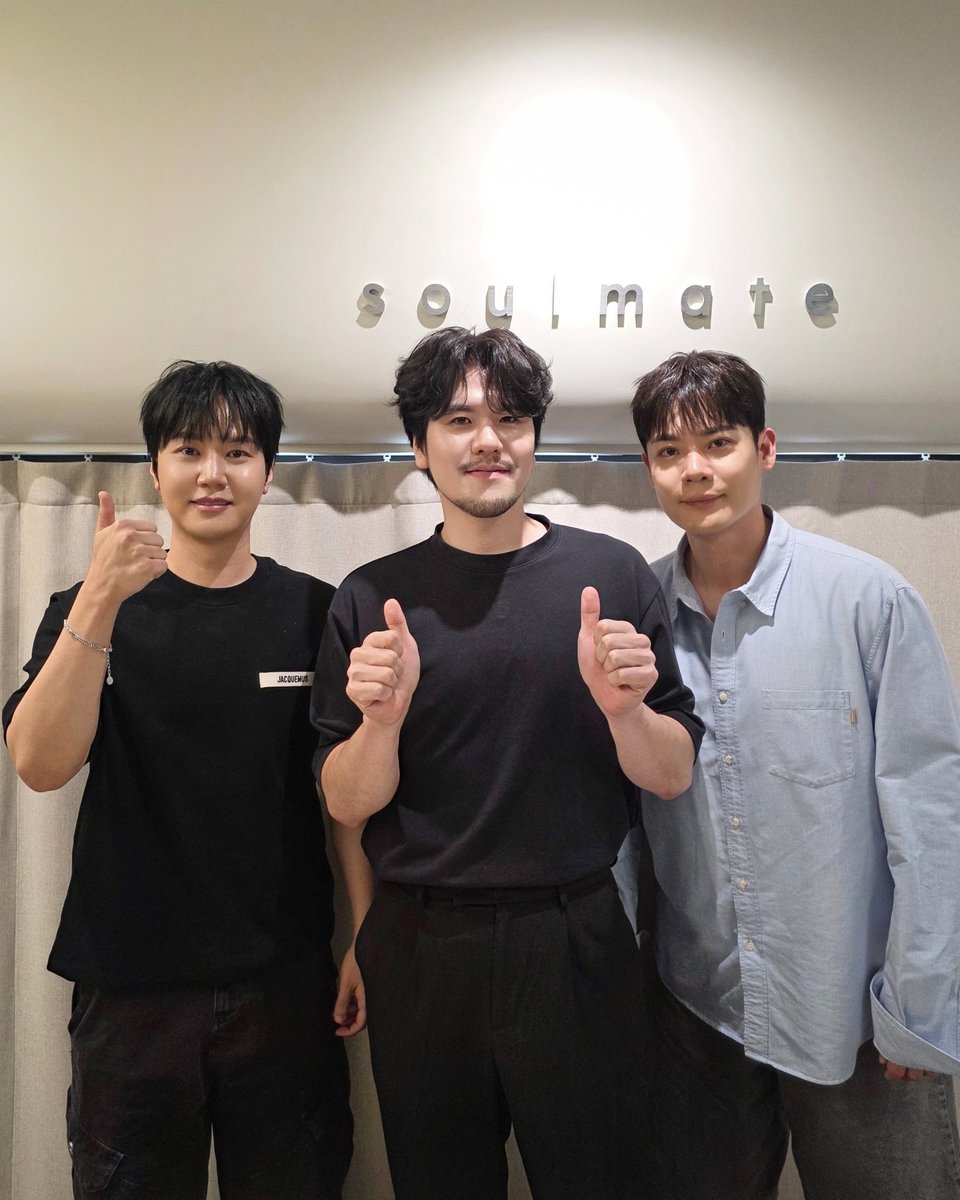 official_lapoem's tweet photo. 칼리난, 현이, 창이가 함께📸

🔗https://t.co/Po0ZdPO28T

#LAPOEM #라포엠 #전생체험
#유채훈 #최성훈 #정민성
#YouChaehoon #ChoiSunghoon #JeongMinseong https://t.co/oRBudyNFfN