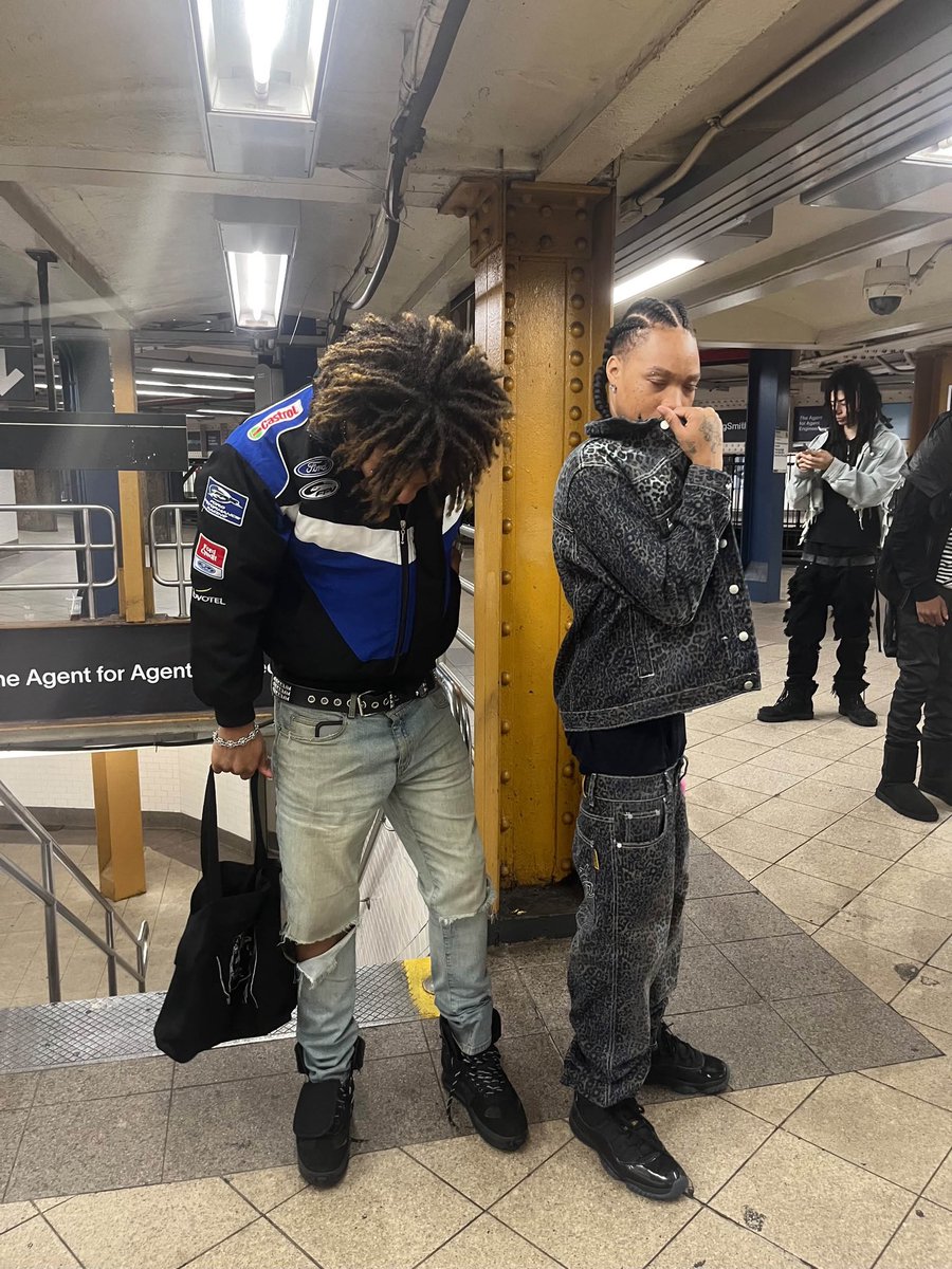 MargielaSnow's tweet photo. Did everything ysl denim n Margiela boots https://t.co/eMeUSHXtb3