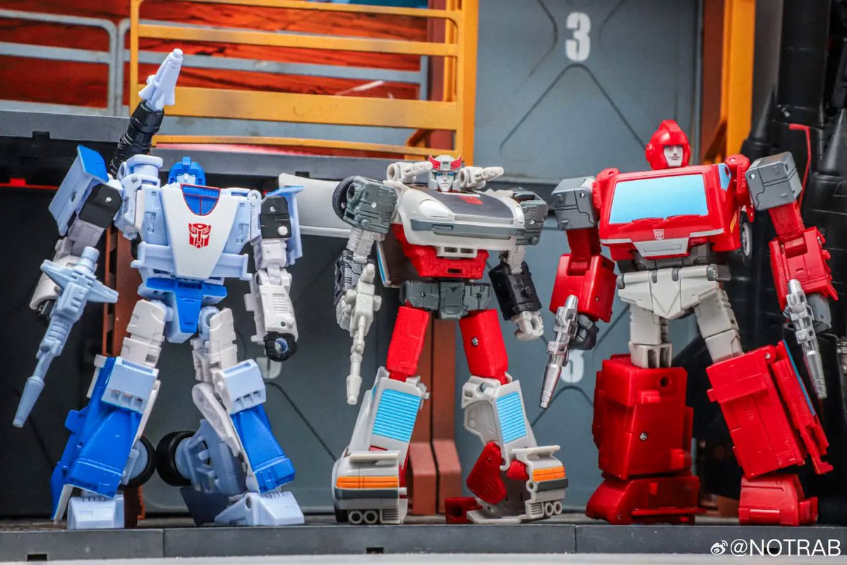 TFormers's tweet photo. Autobot 3-Pack Ironhide, Mirage, Bluestreak In-Hand Images of Generations Selects Set: Following the official reveal, we have some in-hand images for the #Transformers Generations… https://t.co/9hd8zjOWfe - Read More #Transformers #GenerationsSelects #Autobots #Ironhide #Mirage https://t.co/clff4a0L24