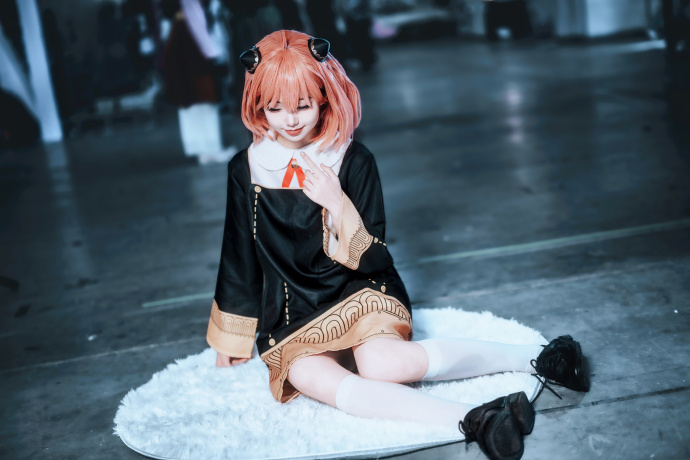 andybirdieboy's tweet photo. Just had the best day ever at today’s anime convention! Met amazing creators, scored limited-edition merch, and got so many cool photos with awesome cosplayers—total cosplay love overload! Can’t wait for next year! https://t.co/9N1qFxZcvf