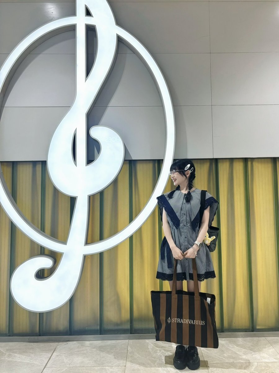 aoki__hina's tweet photo. 日本帰ってきたよー✈️満喫しました🎻♪
https://t.co/TGl7srw3W8 https://t.co/Tzei3Dgd2Q