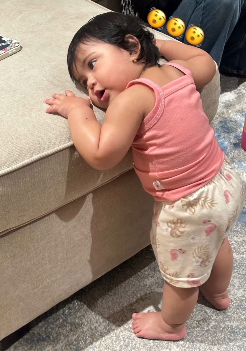 awaaannnn__'s tweet photo. otot-otot idut tambah kekar, badannya juga ga ndut lagi tapi lebih ke KEKAR 😭 she’s giving tukang palak vibes yang kalo ga dikasih duit tinggal ngepal tangan buat nonjok, oh i wish kebagian dipalak idutt 😭🫰🏻 https://t.co/WKXktdbvlc