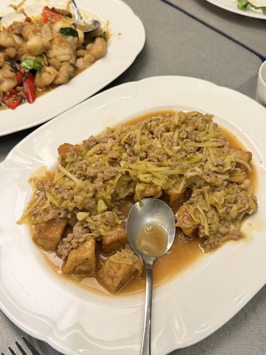 miunatshaa's tweet photo. เติมอาหารที่บ้านฉ่ำๆๆก่อนบินคืนนี้ อิอิ🇫🇷✈️-> 🍓🥐🥨🥞🍳🧈 https://t.co/Vv8ssBwEiu
