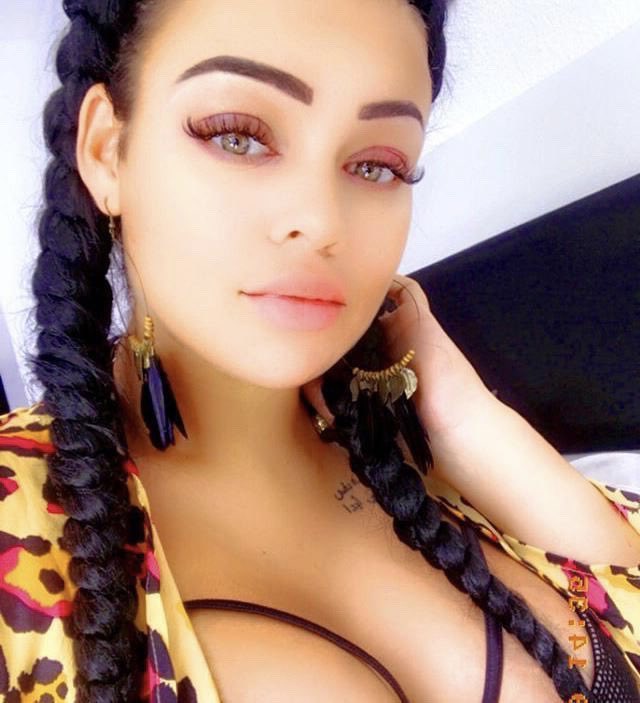 Howsheis1's tweet photo. Give it time she will be the hottest online leah is sexy #Bi #cumtribute #cocktribute #wanktribute #Wankchat #Gooner https://t.co/yuYfN4DNR5