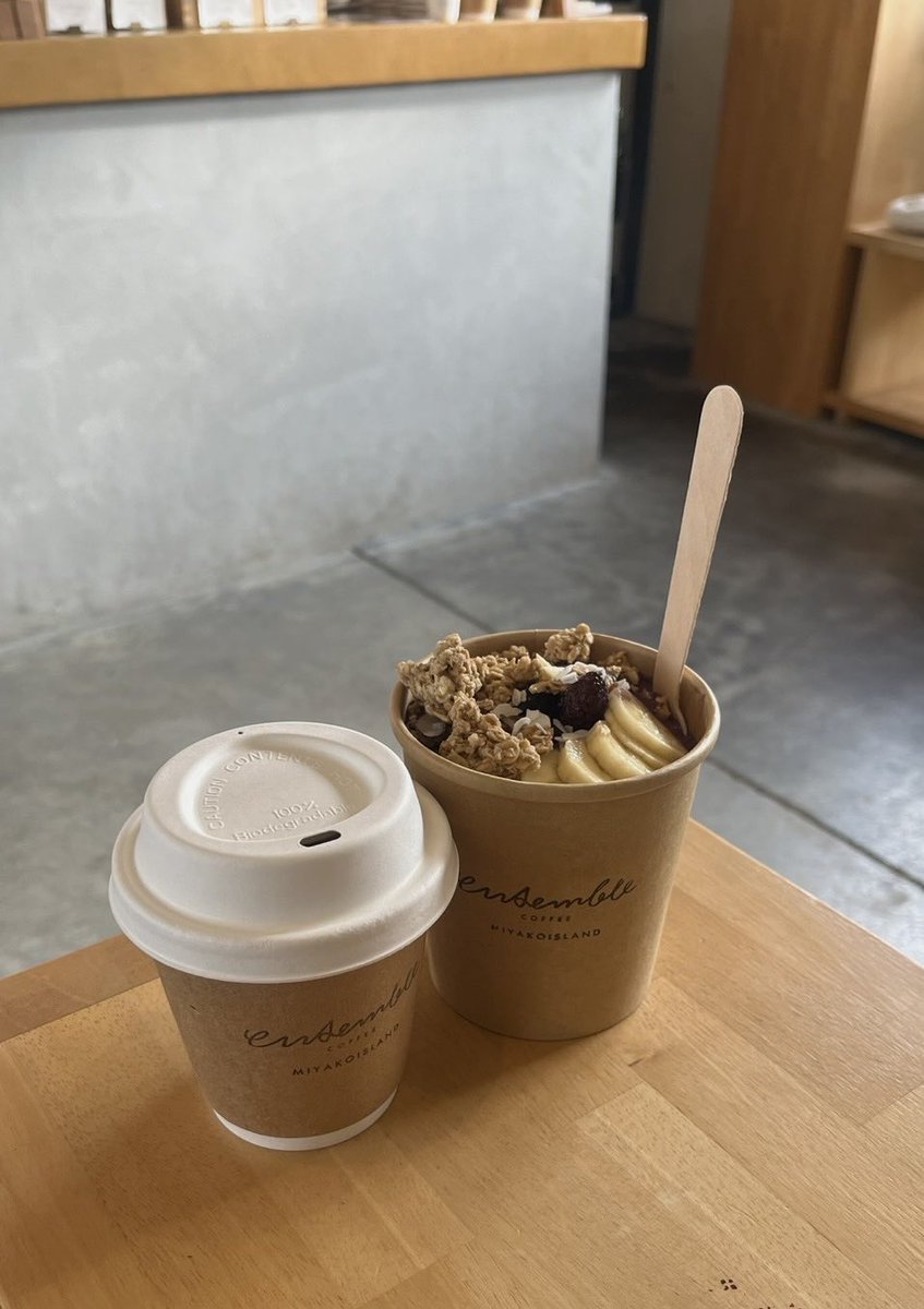 byeol_o6's tweet photo. ずっと行きたかった宮古島のカフェ🥣🤎.𖥔 ݁     #日常垢 https://t.co/ZqKgZCK1xf