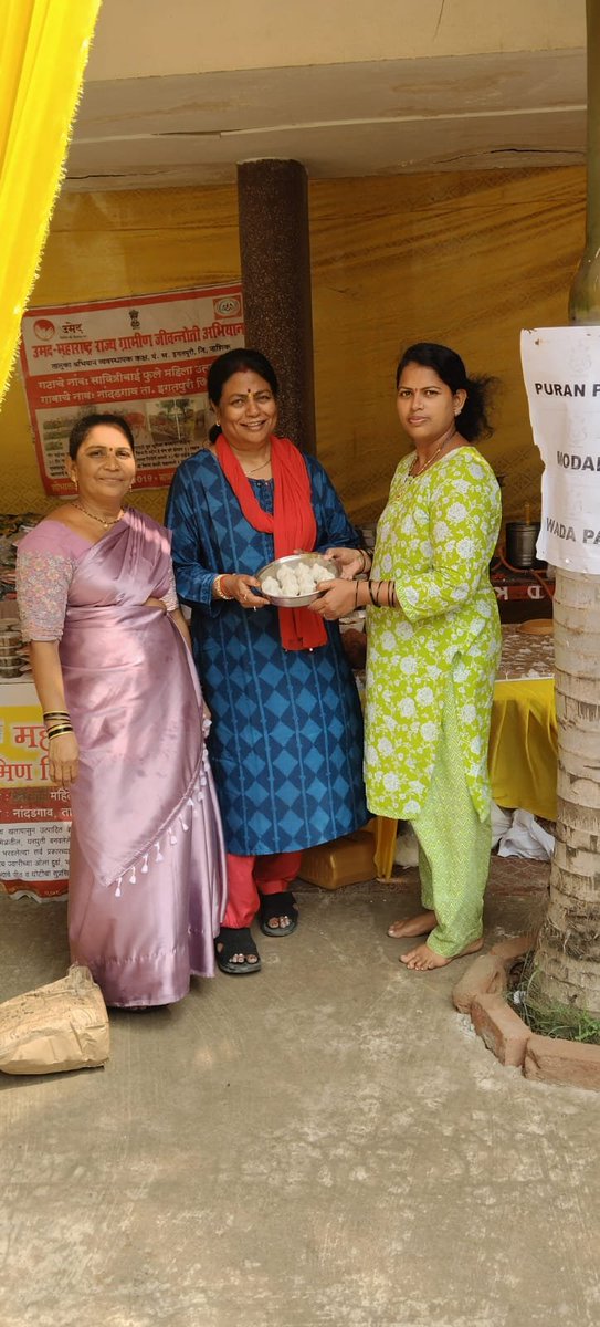 vimshine's tweet photo. Bappa loves Modak… and so will you! 

Rasika & Sujata, our wonderful SHG women, prepared and delivered 400+ Modaks in Delhi today for Bappa’s Naivedya! 🌺

Come savour Assal Maharashtrian Swad, Ukadiche & Fried Modak, Zunka Bhakar, Dahi Dhapate, Moong Wade, Kothimbir Vadi, Puran Poli & more!

📍 Ganesh Sewa Mandal, DDA Mini Cricket Ground, Bank Enclave, near SDM Office, Laxmi Nagar, Delhi
📲 Orders: 9029026323

Come for Bappa’s darshan, stay for Maharashtra’s flavours  and support our SHG women! 

#GaneshUtsav #Modak #MaharashtrianFood #WomenEntrepreneurs #AnirvedShakti