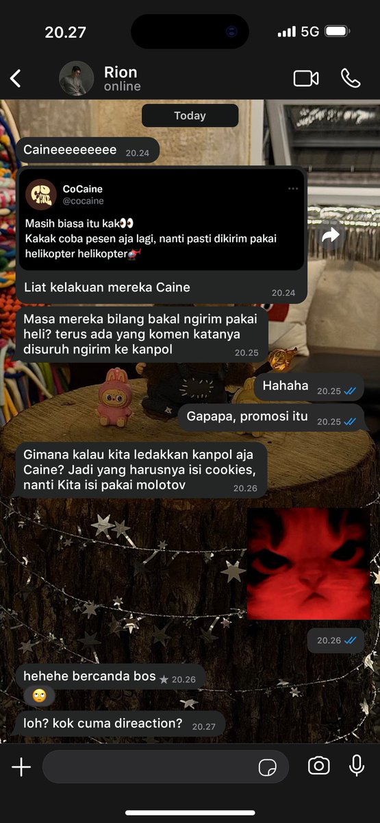 merahcn's tweet photo. [🍪] 15
          Niatnya laporan ke Caine kalau admin sosmed CoCaine nawarin ngirim pakai heli ke kantor polisi, tapi kok akhirnya malah gini? https://t.co/TcnB9nTvKX