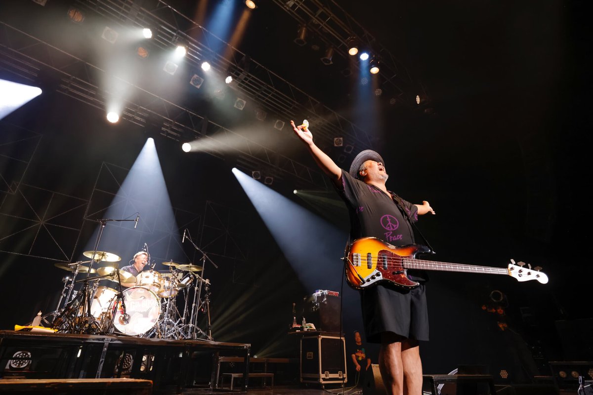barks_news's tweet photo. 【ライブレポート】MONGOL800、＜-etc.works- TOUR 2026＞ファイナルに進化するモンパチの姿「あと2年で30周年！」

https://t.co/ww2SwkQIoO
#MONGOL800 #モンパチ https://t.co/nvm7euQCz0