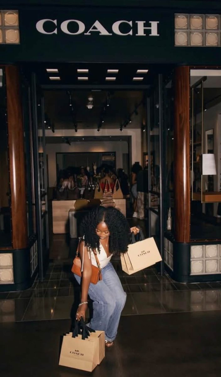 DiaryyOfCatt's tweet photo. The feminine urge to be out here doing wtf I wanna do 💅🏾💁🏾‍♀️✨ https://t.co/qpC0CvYrYk