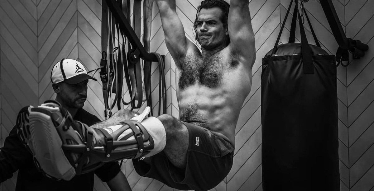 Itssan17's tweet photo. Henry Cavill’s work ethic is genuinely insane.

​Shooting physical blockbusters back-to-back, pushing through injuries and building the Warhammer 40k universe as executive producer and star.....all at once.

1. ​Highlander (with Chad Stahelski)
2. ​Voltron
3. ​Warhammer 40K
4. Spy movie with Kevin Hart 

​Nobody works harder in Hollywood right now. Peak dedication to the craft. 🔥👏