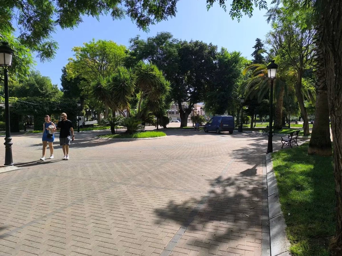 AytoLucena's tweet photo. 📣 El parque Paseo de Rojas permanecerá cerrado mañana, martes 15 de septiembre, de 8:00 a 14:00 horas, debido a la realización de tratamientos fitosanitarios.

Durante ese horario no se podrá acceder 🚫 https://t.co/OiQakECehQ
