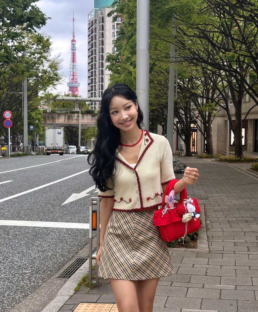 JefrvC's tweet photo. 雨の日は、なぜか少し寂しい気持ちになるね。 🥺
eyPS https://t.co/KKJHUQnGeW