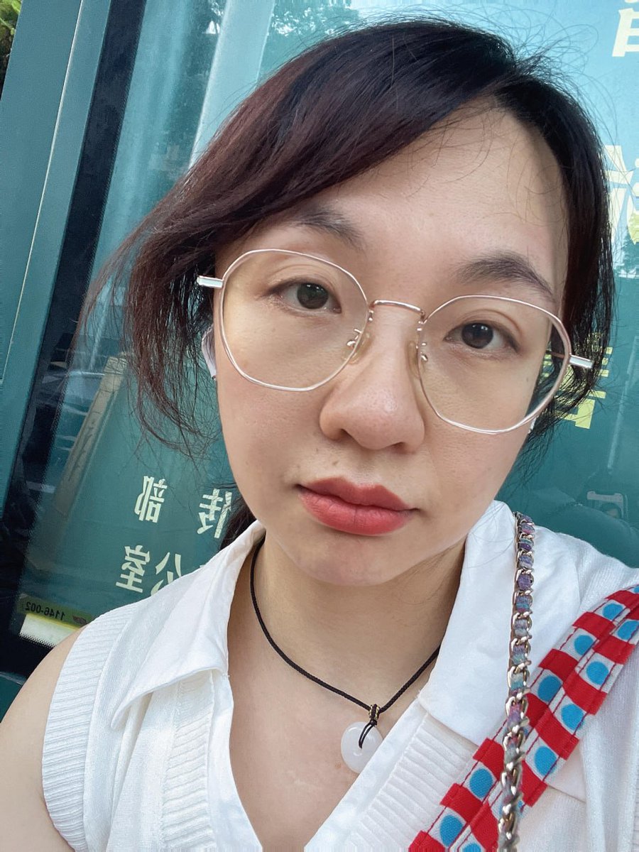 ADrabkowska's tweet photo. 做女人真难 开放点说我骚 保守点说我装 热情点说我浪 https://t.co/woanVqz8Fk