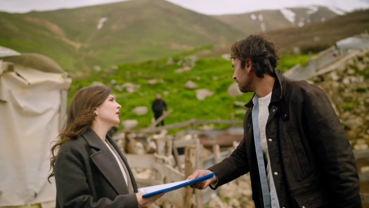 Oksy_CM's tweet photo. 1 blue folder – many options 

#TaşacakBuDeniz https://t.co/JuFrea3dXG