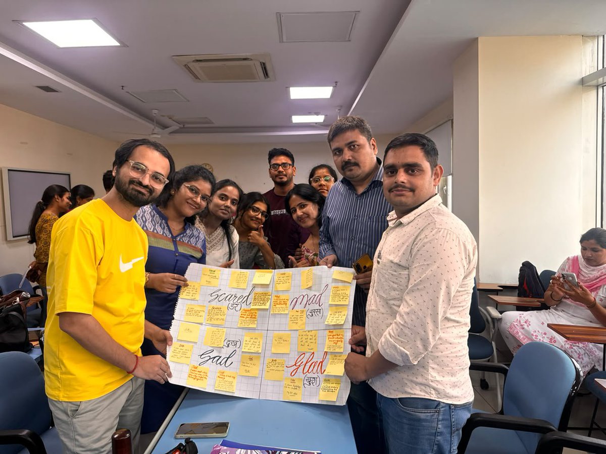 vikrantrajliwal's tweet photo. NISD Class Project सफलतापूर्वक पूरा होने के बाद ग्रुप फोटो 📸✨

सीखने, सहयोग और अनुभवों से भरी एक यादगार यात्रा।
नई सीख • नई ऊर्जा • नशा मुक्ति के प्रति नई प्रतिबद्धता 🙏 https://t.co/4CF7cvR6ZU