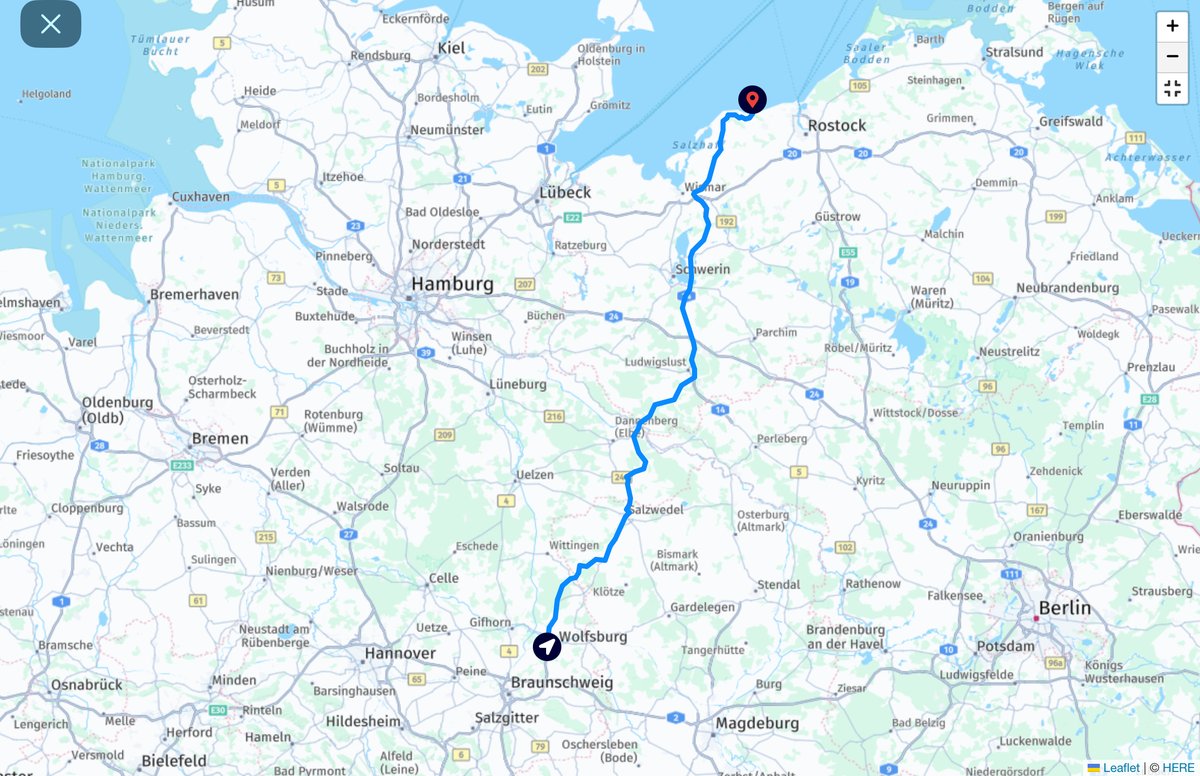 HelmPeter's tweet photo. Schnellladen für 30ct/kWh! Dann 256 km Fahrt zum Grand Hotel Heiligendamm über Land, macht dann 5,96€/100km Stromkosten, ansonsten fällt ja eh kaum was an. Was will man mehr? #alwayscharging https://t.co/o8MbxzpQzh