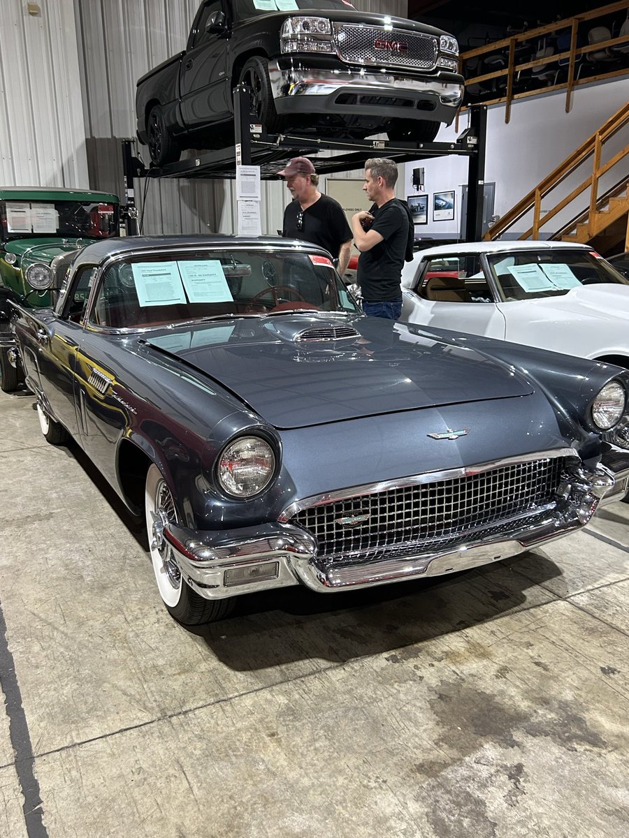 ToadWetSprocket's tweet photo. A day off between shows = classic and vintage cars.
Thank you @GrAutoGalllery 
📷 Jeneen Anderson
🎟️ https://t.co/Dy4tRiQcYn https://t.co/tBRn6BAGWv