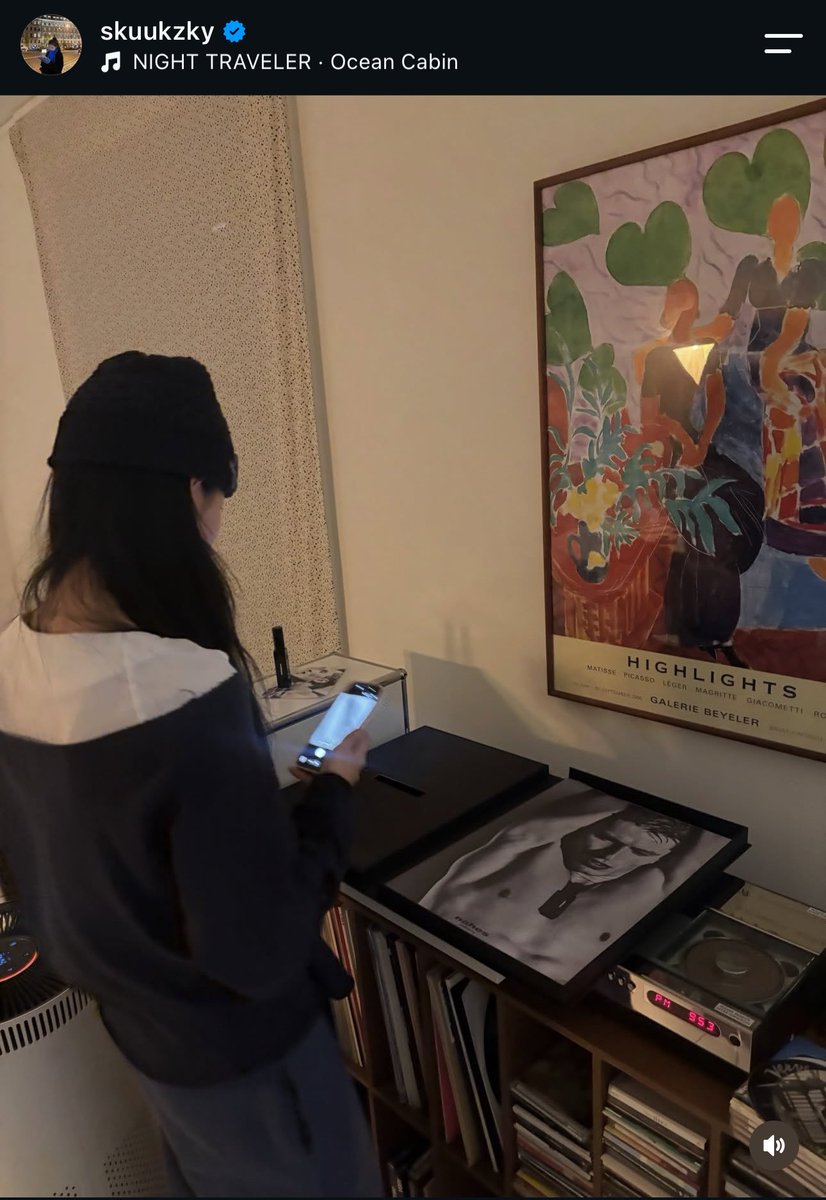 szclusive's tweet photo. i so so soo love suzy’s music taste and it matches to mine, i have been getting introduced to some mellow/ alt rnb through her posts. https://t.co/Z8nXW6T6Gv