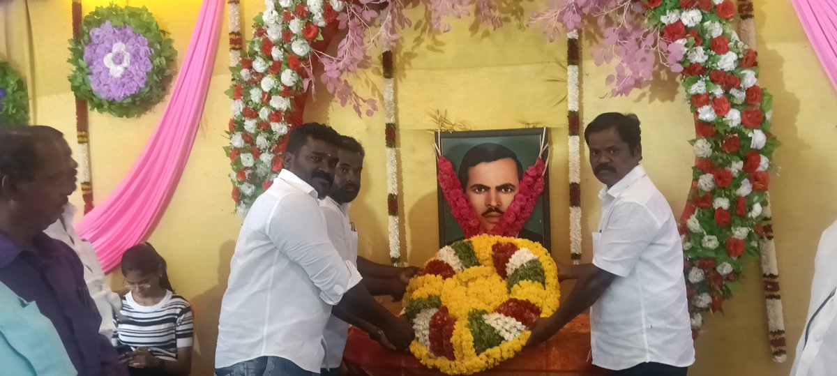 JAMESG495267113's tweet photo. 14.09.2026,
மதுரை...
மாவீரன் மலைச்சாமி அவர்களின் நினைவேந்தல் நிகழ்ச்சியில் எமது
எழுச்சி தமிழர் அவர்கள் கலந்து கொண்டு நினைவேந்தல் உறை நிகழ்த்தினார்கள்...

ஞான ஜேம்ஸ் வளவன்...
மாவட்ட செய்தி தொடர்பாளர் 
மானாமதுரை சட்டமன்ற தொகுதி https://t.co/RUTkE47J0C