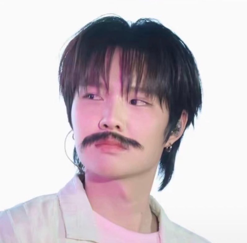 flowerknows614's tweet photo. Love me Love my son 555555555555

#nampingster https://t.co/3i0GFNAI1n
