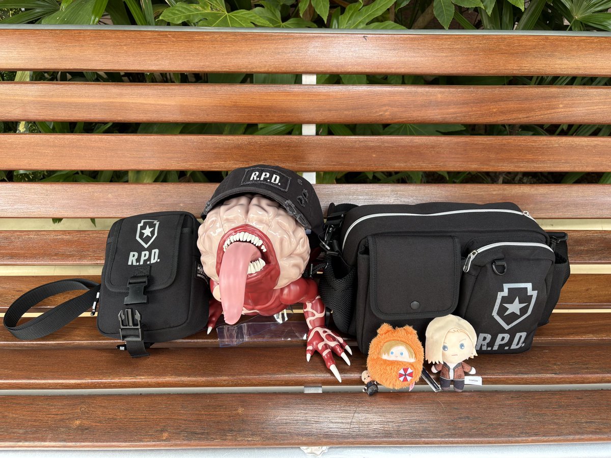 lyra_spider's tweet photo. 全身バイオコーデでレクイエム ザ・ダイブ2回行ってきた🧟‍♀️
そしてリッカー可愛くて1日一緒にいてたら愛着湧いてきた♡
#usj #バイオハザード #バイオハザードレクイエム #REBHFun https://t.co/2pdMPC4mF8