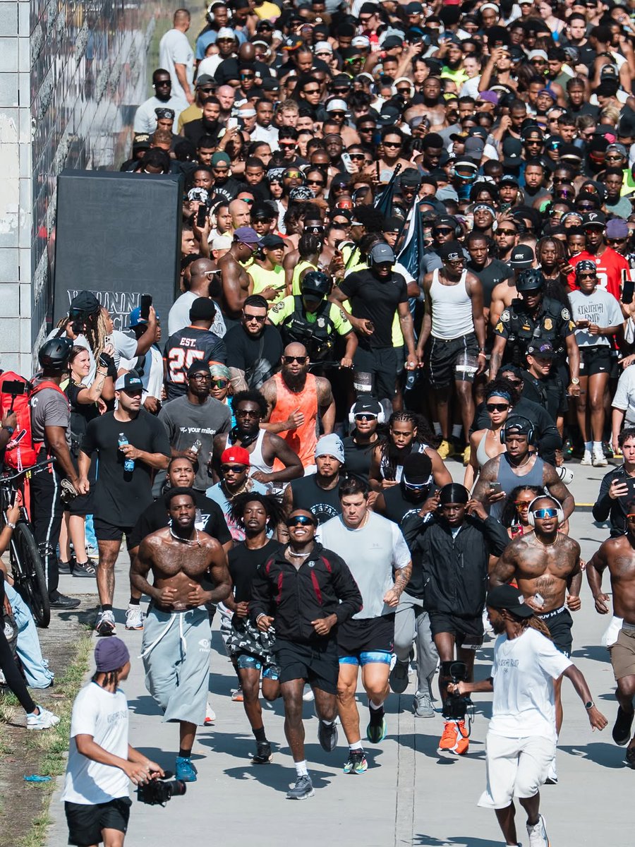 1GunnaGunna's tweet photo. WUNNARUN ATL !!! https://t.co/Gn22oSXIT9