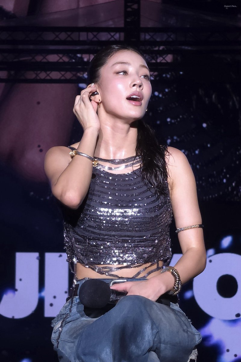 SweetPea__tw9's tweet photo. 260912 waterbomb 高雄🇹🇼

🐈‍⬛🫧

#TWICE #트와이스 #지효 #JIHYO #ジヒョ https://t.co/cQQuTkInvt