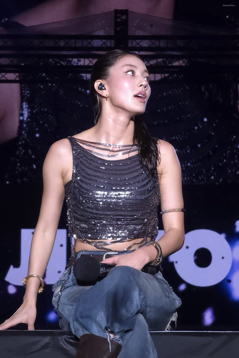 SweetPea__tw9's tweet photo. 260912 waterbomb 高雄🇹🇼

🐈‍⬛🫧

#TWICE #트와이스 #지효 #JIHYO #ジヒョ https://t.co/cQQuTkInvt