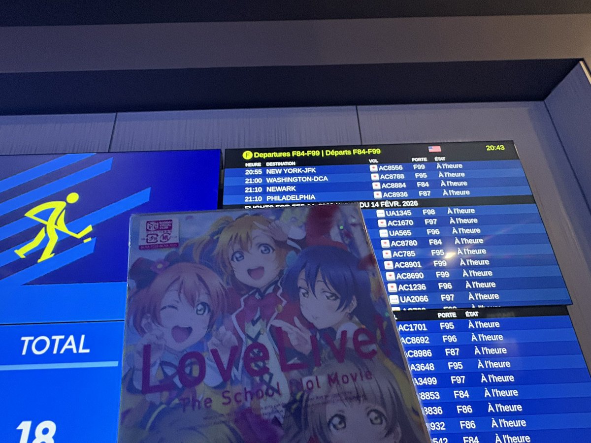 Ebino_Bright's tweet photo. 総勢13名の「好き」を詰め合わせた合同誌「らうんどあばうと」
そしてラブライブ!の映画の聖地巡礼でニューヨークに行った話を記した個人誌「すたんどくりあ」を頒布します！

林檎の国でビッグアップルに行った本を頒布することに https://t.co/G5H72hLQkU