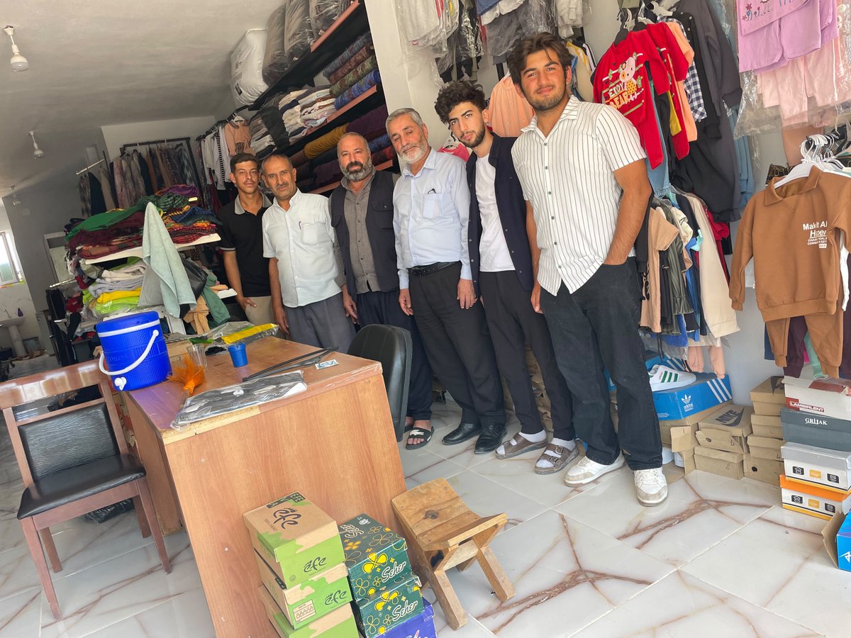 osmangocmen63's tweet photo. #HÜDAPAR #Hilvan İlçe Teşkilatı olarak esnaf ziyaretlerimize aralıksız devam ediyoruz.
Esnafımızı dinliyor, sorun ve taleplerini sahada takip ediyoruz.
Rabbim tüm esnafımıza helalinden, bereketli kazançlar nasip etsin.
@FarukPolat_
@HurDavaPartisi https://t.co/8njG8UqULk