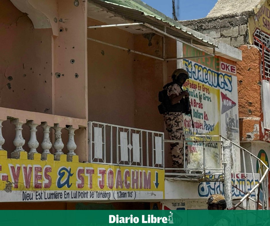 DiarioLibre's tweet photo. 🌐 | #MundoDL | ¿Podrá Haití celebrar elecciones en diciembre?
La inseguridad amenaza las intenciones:🔗https://t.co/XDhSWnvI4A
📷 Foto: CEDIDA POR LA FUERZA DE SUPRESION DE PANDILLAS
#DiarioLibre #Noticias #Haití #Pandillas #GSF https://t.co/npsxmCDkiI