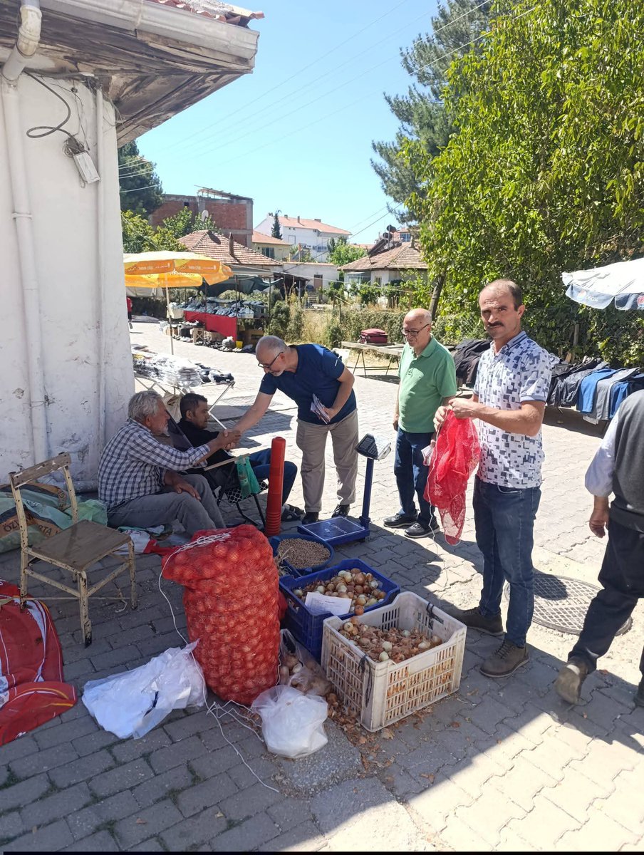 usak_saadet's tweet photo. 🚩 UŞAK | BANAZ 

Saadet Partisi Banaz İlçe Başkanımız Çetin Erdoğan, İlçe Başkan Yardımcımız Alaaddin Demiral ,İl  Başkan Yardımcımız Habil Candoğan,İl Stk Halkla İlişkiler Başkanımız Ramazan Gündüz ve teşkilat mensuplarımızla birlikte Banaz ilçemizde ziyarette bulunduk. https://t.co/JPtOU53cGj