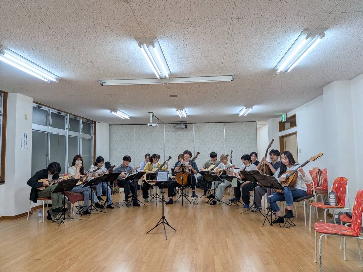 meidaimandlin's tweet photo. 2026/9/6-10   夏合宿🚌
先日、ホリデープラザ志賀高原さんにて、夏合宿を行いました✌️
朝から夜まで練習に励め、演奏する曲への理解がより深まった上一人ひとりが自分の課題と向き合うことができました！
また、部員同士の仲もより深まり、充実した時間を過ごすことができました☺️
#ギタマン https://t.co/lvvcVQS60i