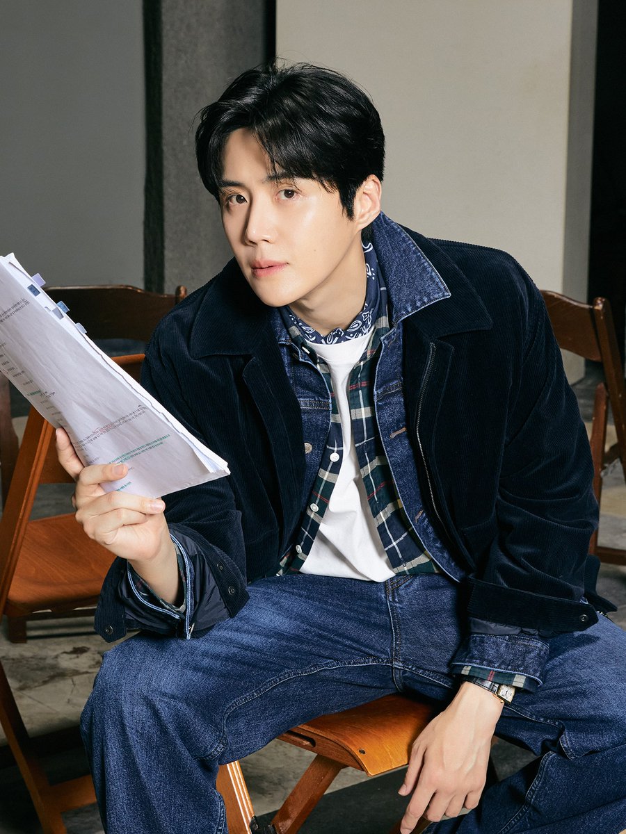 seonhoview's tweet photo. BEANPOLE MEN _ 코듀로이 봄버 - 네이비 & 데님 트러커 재킷 - 블루
🔗 https://t.co/13zl7lcI84
🔗https://t.co/Waa3OKuNhe
https://t.co/7hEYhXkxIu
https://t.co/RWkoPayxSD
#김선호 #빈폴 #beanpole #ssfshop #2026년_화보 https://t.co/VieMsHllMF