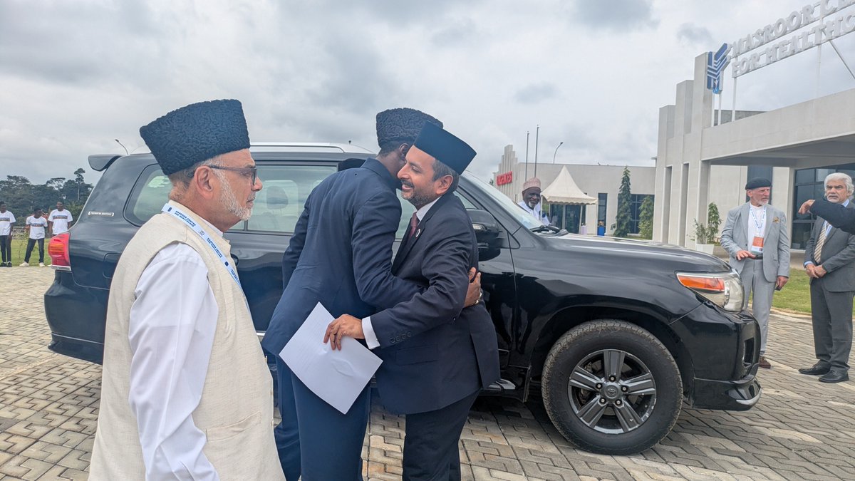 MasroorCentre's tweet photo. A humbling day for the HF family as guests and delegates from around the world arrive in #IvoryCoast to mark the inauguration of the @MasroorCentre.

#MCH_Inauguration https://t.co/aUKajlvWFm