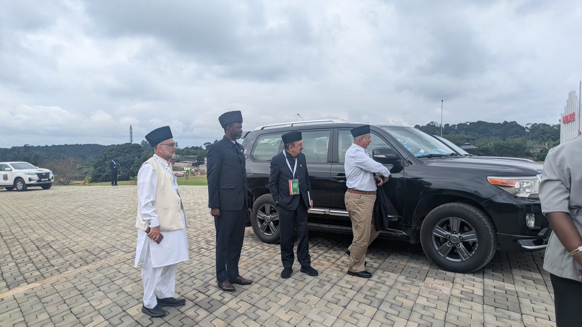 MasroorCentre's tweet photo. A humbling day for the HF family as guests and delegates from around the world arrive in #IvoryCoast to mark the inauguration of the @MasroorCentre.

#MCH_Inauguration https://t.co/aUKajlvWFm
