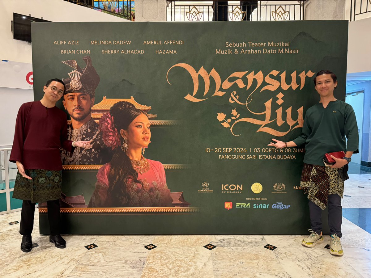 SyimanSyareman's tweet photo. Watched Mansur &amp; Liu at Istana Budaya and now I understand why M. Nasir cast Aliff Aziz as Sultan Mansur. 😂 A love triangle that somehow keeps gaining sides… very on brand. 😭

Jokes aside, M. Nasir’s music + those live vocals? ✨ Malaysian theatre deserves more love. 🎭 https://t.co/phrp1eZyLT