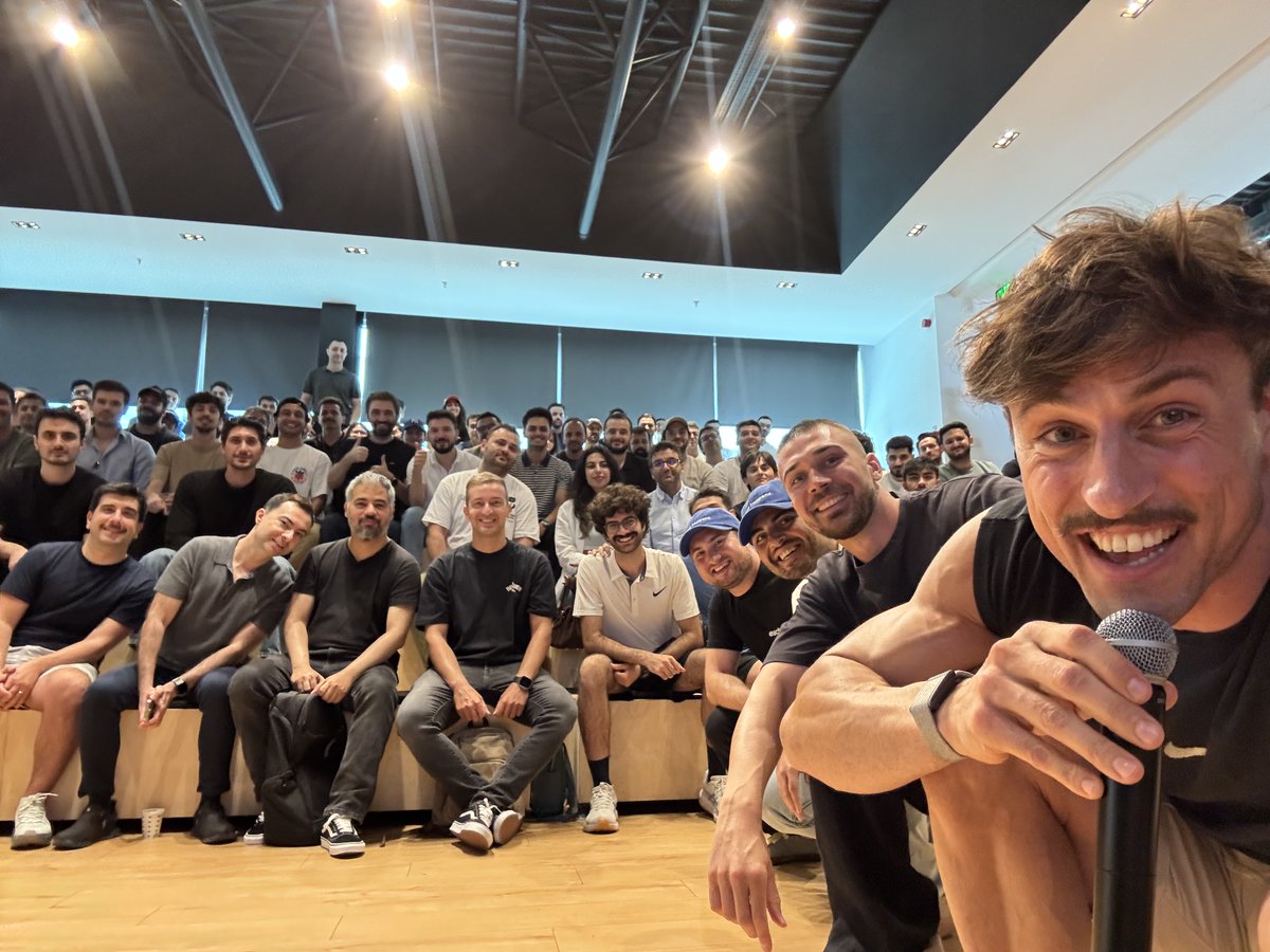 marclou's tweet photo. Istanbul meetup sold out in 2 hours!

~150 people came. The team at @eachlabs booked a wonderful venue and organized everything!

They even brought baklava, and I ate one on stage 😅 Tip: Twist the baklava upside down so it's doesn't drip.

My dear friend @alexwestco flew from Cyprus to give a little speech too. He's been going from 0 → $1M → 0 again. He summed up 10 years in a 10-minute speech.

I've been humbled by how welcoming Turkish people are. Everybody is just so kind and warm!

Thanks to everyone who joined yesterday, it was awesome seeing you ❤️