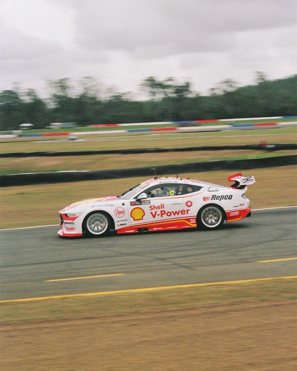 WilsonViolante's tweet photo. Canon EOS 1000F on film. Supercars Championship, Ipswich, 8–10 August 2025. https://t.co/YYQ3u4pSNn