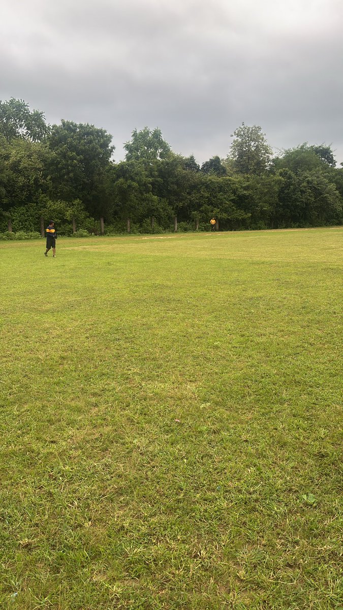 harikesh_dev's tweet photo. Gave Claude some work, then went out to play football.

Came back three hours later and it had shipped a ton.

Wild times we’re living in 🔥 https://t.co/RRgD3pjefi